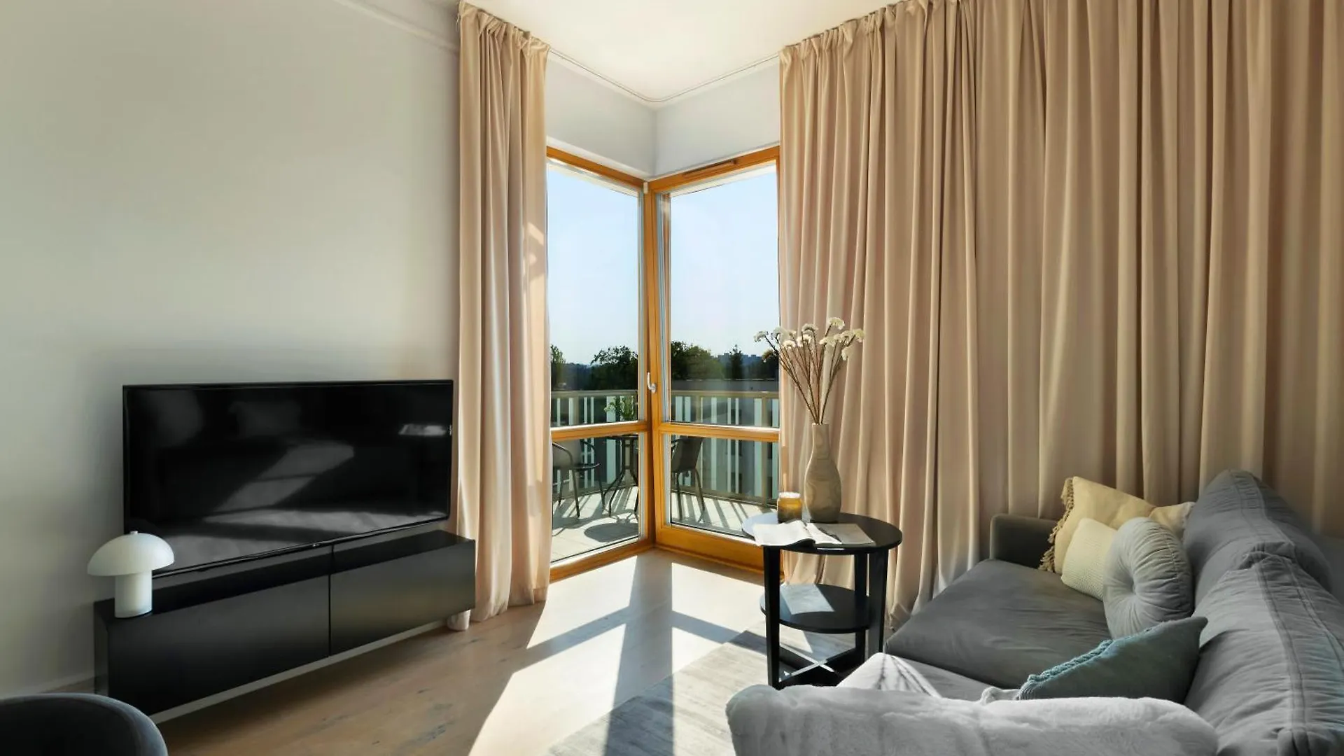 Elite Apartments Milla Baltica contacts